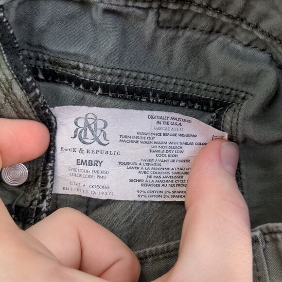 Rock & Republic Womens Embry Straight Leg Pants Army Green Size 28x29 5-Pocket - Picture 11 of 13